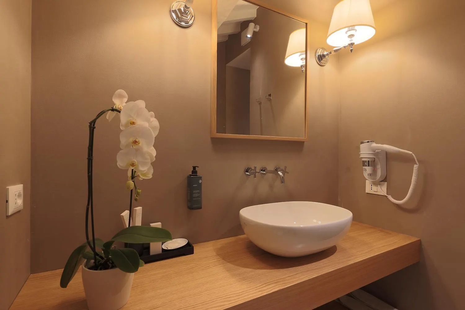 Konukevi Relais Condotta Floransa