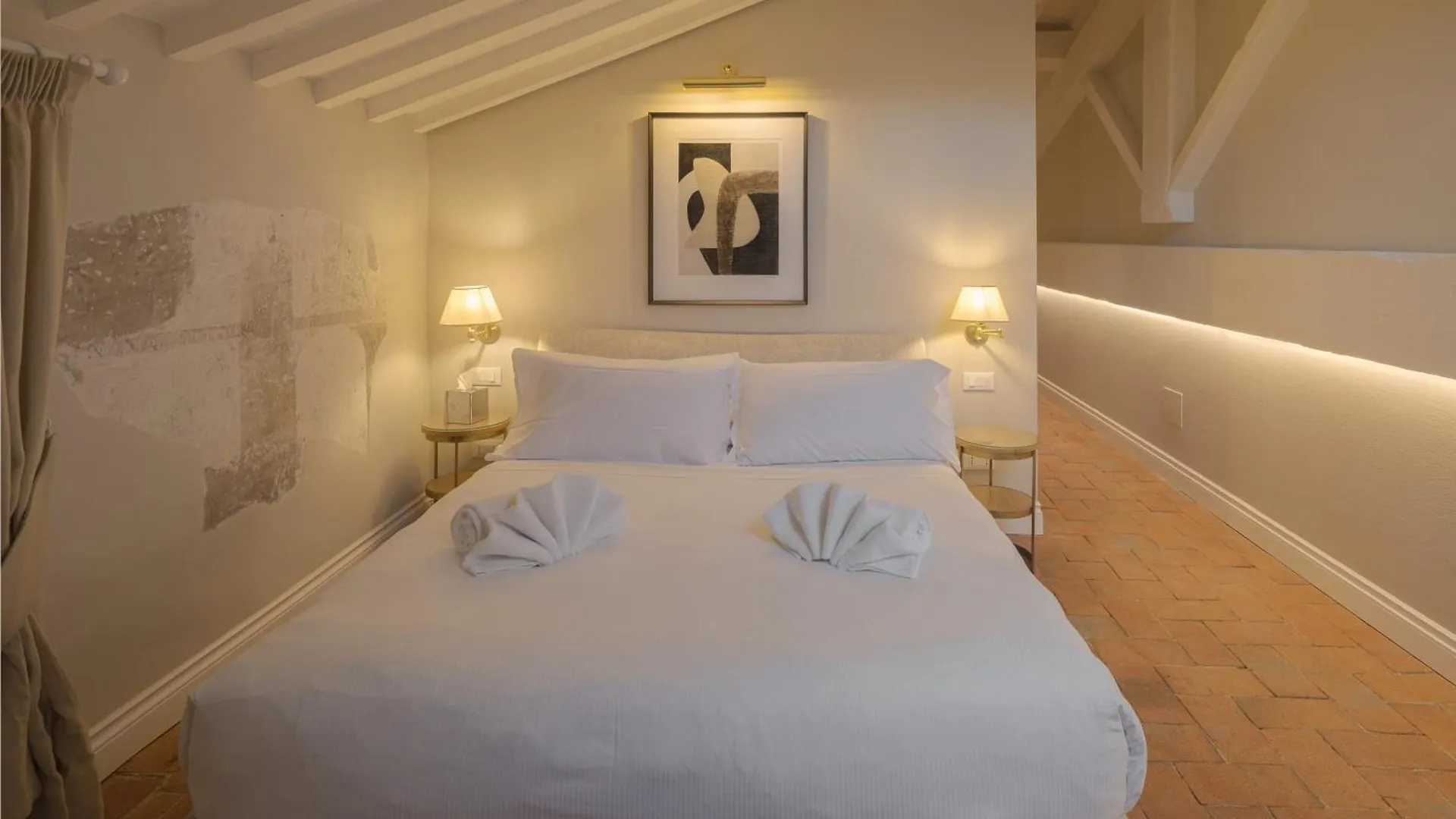 Relais Condotta Floransa 4*,